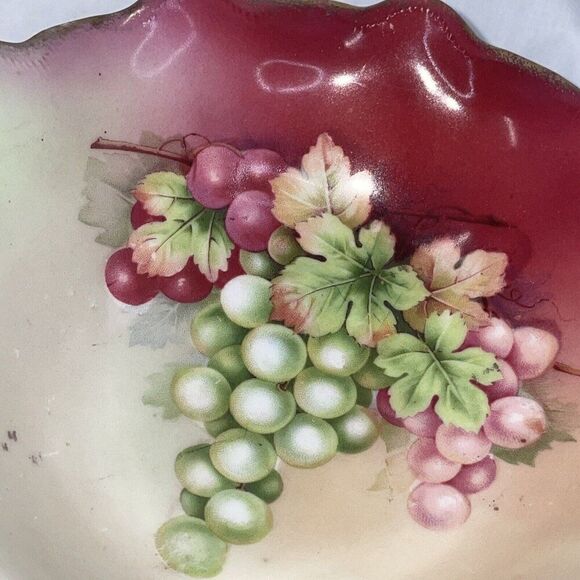 LOVELY BAVARIAN "PRINCE REGENT" GRAPES MOTIF SCALLOPED GILDED EDGE BOWL - Picture 9 of 16